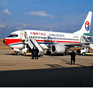 琼海博鳌航空货运航空快运业稳步发展的原因是什么？
